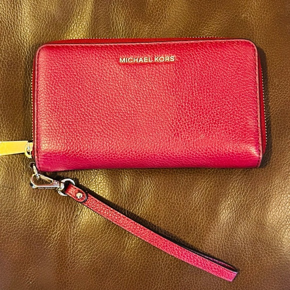 Women’s Michael Kors Leather Jet Set Wristlet Clutch - Maroon - Picture 1 of 8